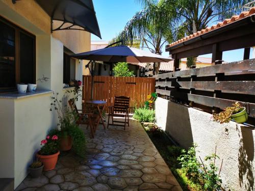 Elegant & Trendy Apt in a Peaceful Area in Kato Polemidia
