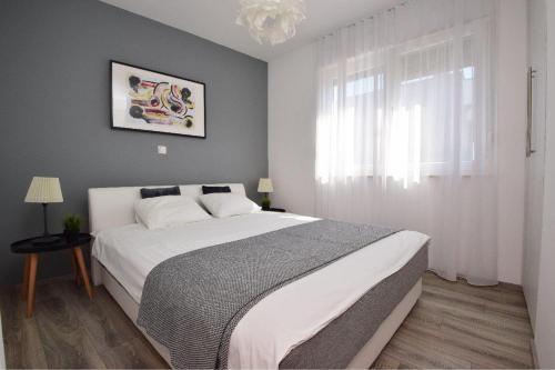 Apartments Lueva