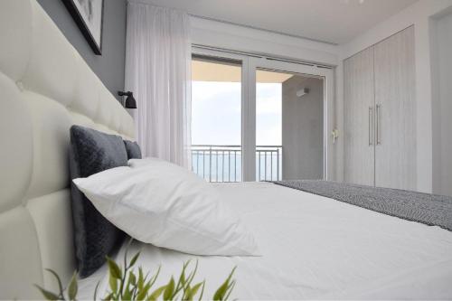 Apartments Lueva