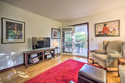 Peaceful Family Home with Fire Pit and Large Yard in Williamstown, USA
