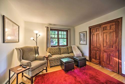Peaceful Family Home with Fire Pit and Large Yard in Williamstown, USA