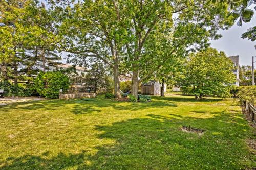 Common Fence Point Cottage with Ocean Views!