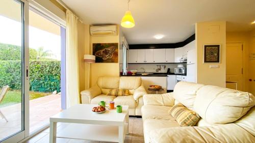 Comfortable 2-bedroom apartment near the beach