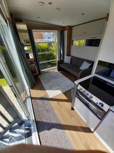 Luxury Pods at Mornest Caravan Park, Anglesey in 蓋爾文