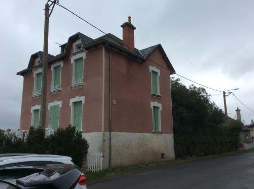 Cantal gîte à louer Fontanne