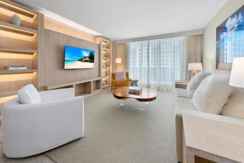 1 Bedroom Ocean View located at 1 Hotel & Homes Miami Beach -1012 - main image