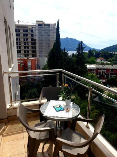 City & Sea Apartment nearby Old Town