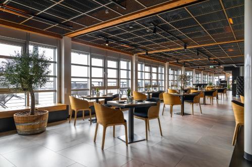 Ételek és italok, Ginn Hotel Hamburg Elbspeicher in Hamburg