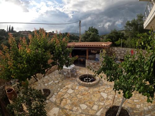 Foti Rooms – Himarë, CA