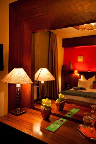 Classic Double Room with Balcony image 8