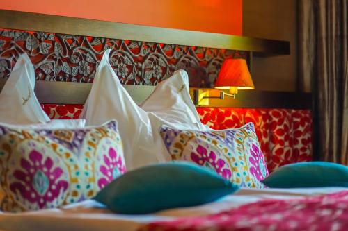 Deluxe Plus Double Room with Balcony and Spectacular Lake View image 8