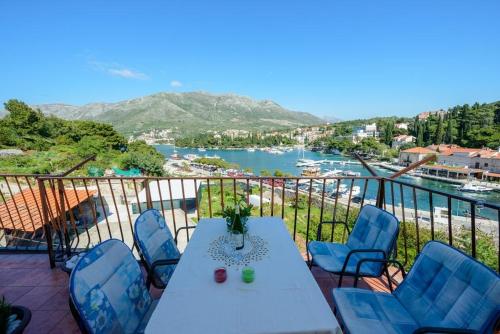 Apartment in Cavtat with sea view, balcony, air conditioning, WiFi (3686-3), Cavtat (photo 6)