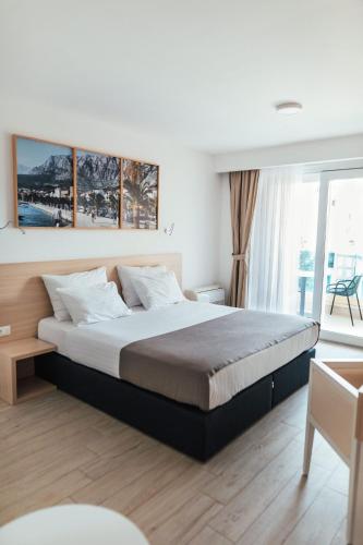 City Beach Apartments - image 4