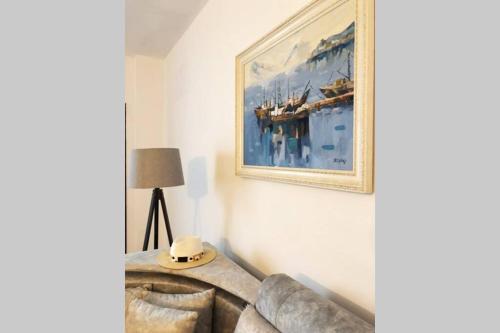 RoArt Gallery home by the sea