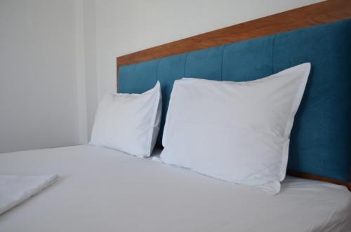 1 double bed