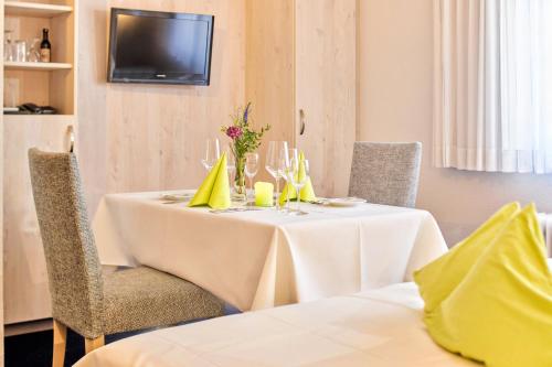Étterem, Hotel Restaurant Kerzenstuble in Gartringen