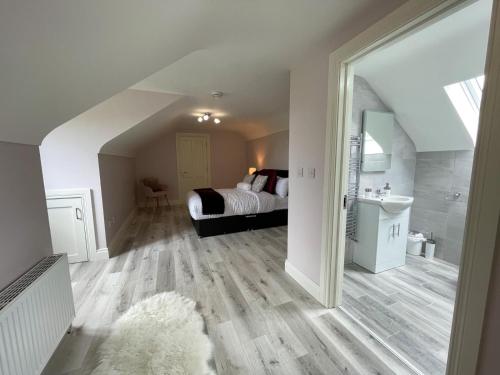 Drumlanaught Cottage Farnham 2