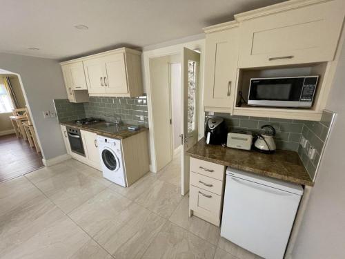 Drumlanaught Cottage Farnham 4