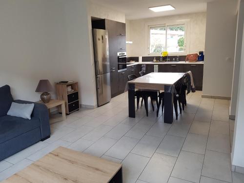 Maison - proche du centre ville gîte à louer la Selva