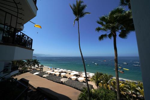 Emperador Vallarta Beachfront Hotel and Suites