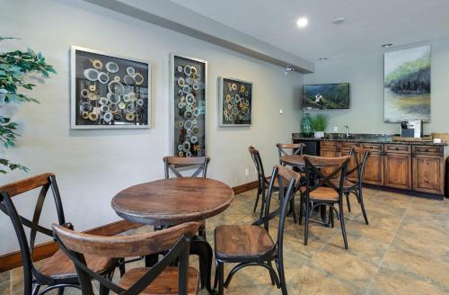 Corral at Breckenridge Blue Jay Condo: Walk to Town / Lifts - image 2