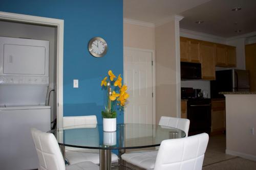 Amazing Apartments near the grove near Museu d'Art Comtat de Los Angeles