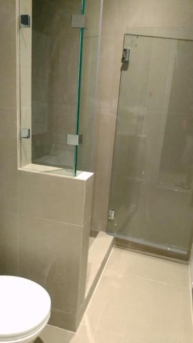 Compact room+ bathroom in Brooklyn, NY