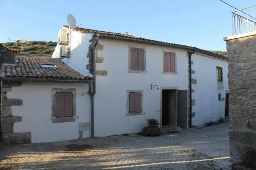  Casas de Calcário Casa Adriano in Santiago da Guarda