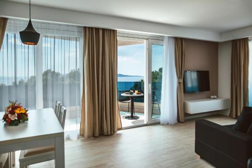 City Beach Apartments - image 13