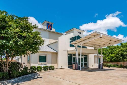 Motel 6-Cleburne, TX