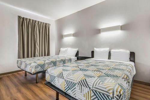 2 double beds