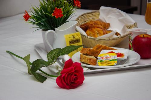 Hotel Le Paris - image 2