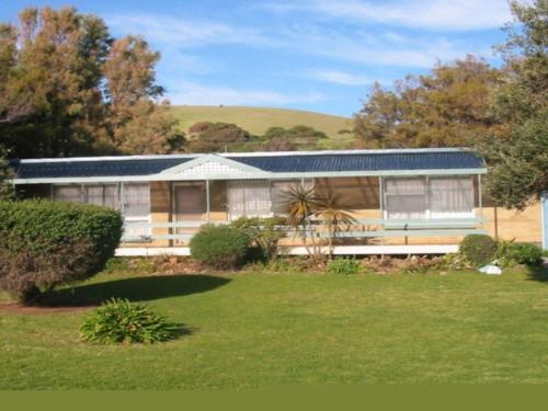 77 Gold Coast Drive in Carrickalinga