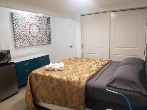 Bed, Entire Apart 2,University Lakes in Tamiami