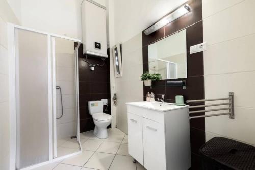 Diamond Home Apartment - City Center 4