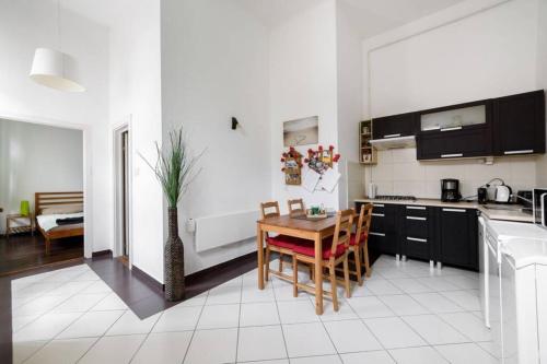 Diamond Home Apartment - City Center 5