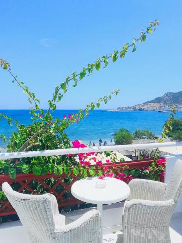MINOS BEACH KARPATHoS – Pigadia, AZ
