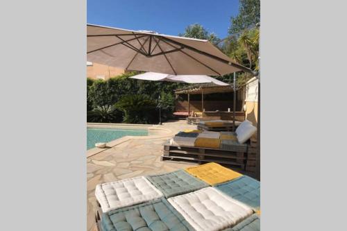 À deux pas de la mer : SPA, billard et baby-foot gîte à louer Le Pradet