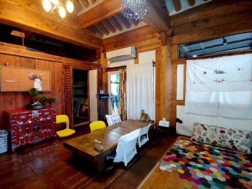 Atelier Hanok guesthouse