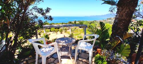  La Dolce Vista, Ferienwohnung in Magomadas