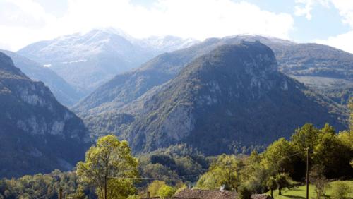 Montségur ARIEGE grande maison éco-rénovée