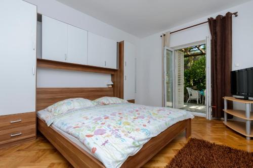 Studio with Terrace