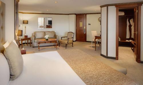 304564411 Melia White House Hotel