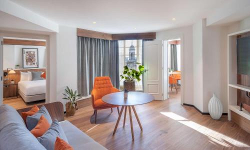 304564457 Melia White House Hotel