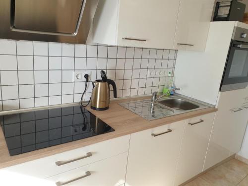 Ferienwohnung Hugelhaus 4.4km von Dackscheid entfernt