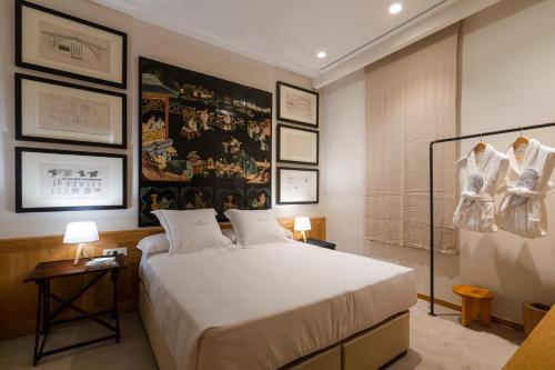 Standard Double Interior Room image 10