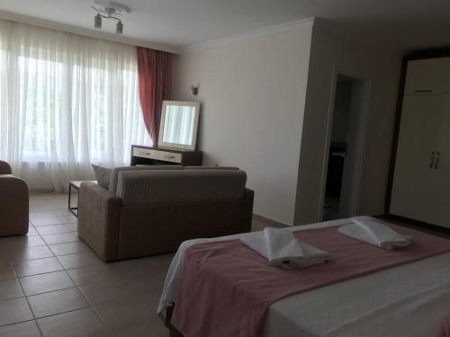 Infinity Ruby Hotel - image 11