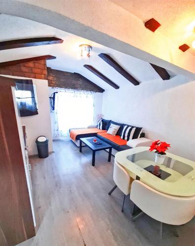  Sea View Loft Apartment Sun in Nerezine