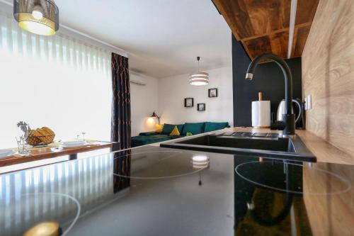 Luxury Apartments Hills