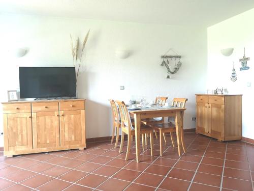 Seadmed, Ferienwohnung am Krienker See mit Terrasse in Mellenthin